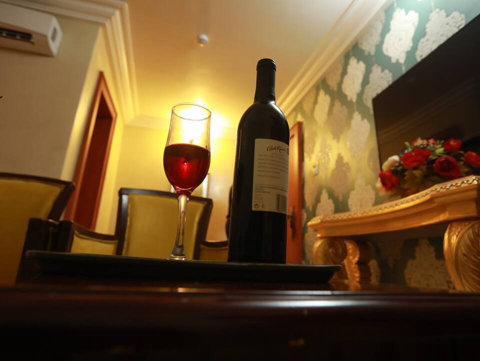 PETRUS ROYALE HOTEL