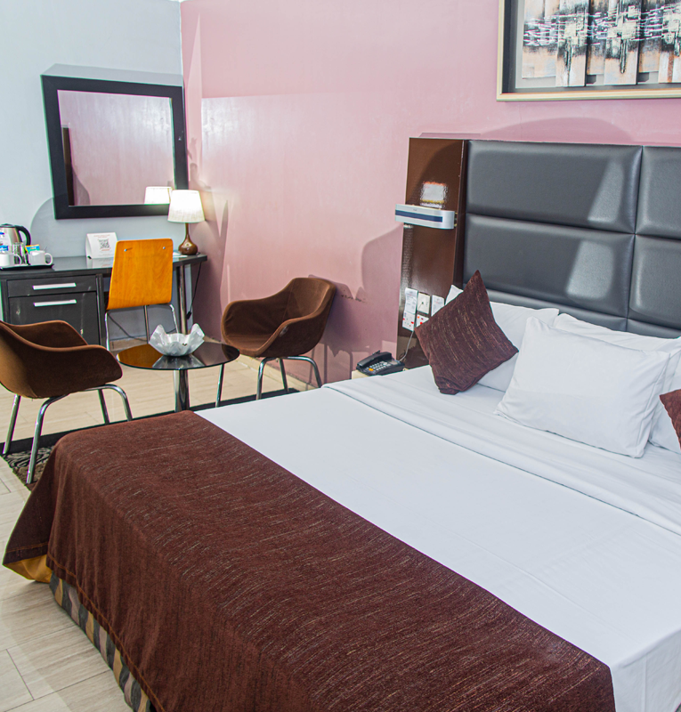 THE EDGE HOTEL