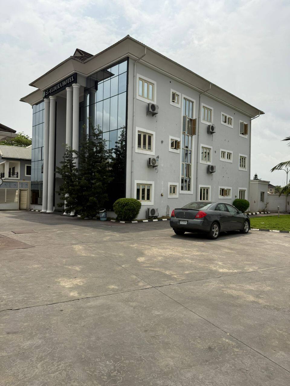 LA ELDERA HOTEL