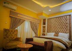 PORTLAND HOTEL