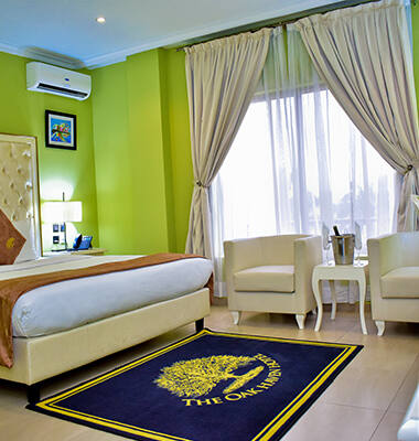 OAK HAVEN HOTEL