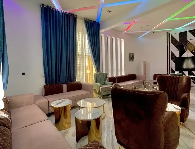 LISA SUITE