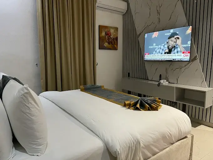 LISA SUITE